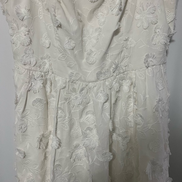 Gal Meets Glam Trudy Embroidered Floral Dress Size 12 - Picture 6 of 9